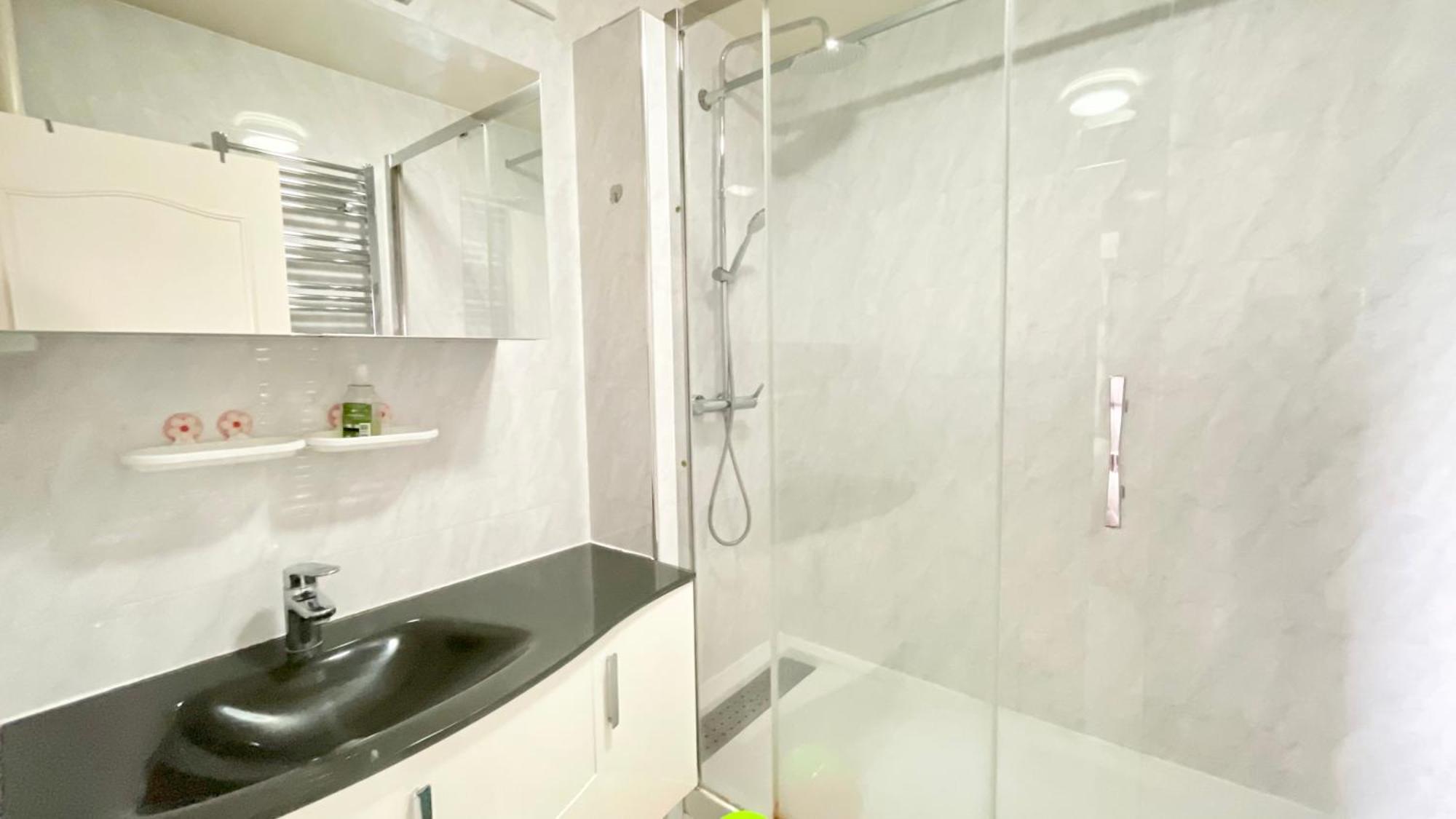 108 - Spacieux De 90m2 Apartment Aubervilliers
